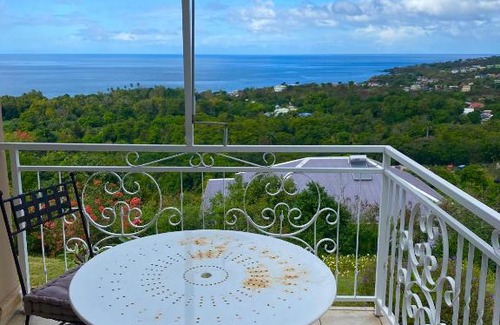 Vieux-Habitants Bed & Breakfast | Chambre privée avec vue mer et montagne