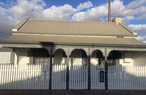 Wallaroo Cottage | Character filled Cottage in Wallaroo, minutes from the beach & town centre