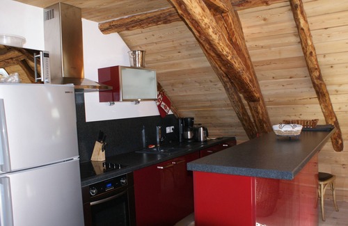 Monetier-les-Bains House | Chardons Bleus, beautiful building, heart of the village, charming apartments