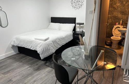 Coventry House | ChaRloHub 01