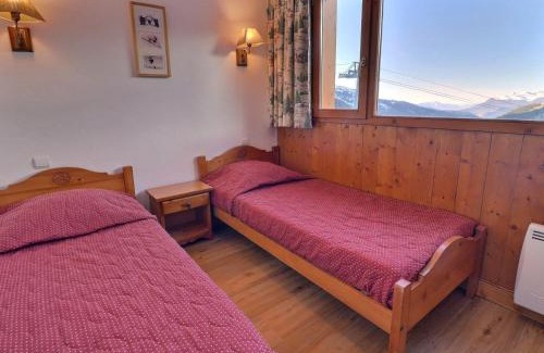 Meribel-Mottaret Apartment | Charmant 2 pièces avec balcon et Wi-Fi à Méribel, classé 3* pour 4 personnes - FR-1-182-25