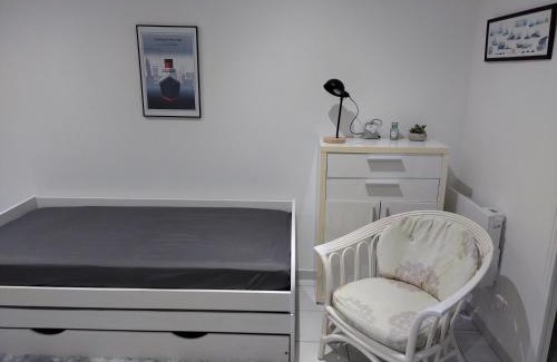 Saint-Charles du Port Apartment | charmant studio canapé lit Netflix prime vidéo wifi