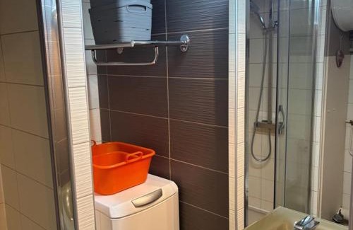 Laveissiere Apartment | Charmant T2 avec Balcon Proche Ski - FR-1-787-127