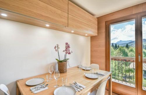 Les Gets Apartment | Charmant T2 + cabine, proche pistes et centre, balcon, cheminée, WIFI, parking, 4-5 pers. - FR-1-685-80