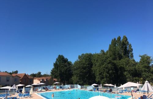 Monflanquin Apartment | Charmant T2 PISCINE chambre lit double dans résidence du Lac
