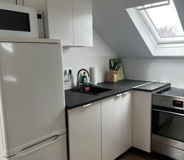 Neuendorf Apartment | Charmante 1-Zimmer-Wohnung in Koblenz mit Küche & kostenlosen Parkplätzen