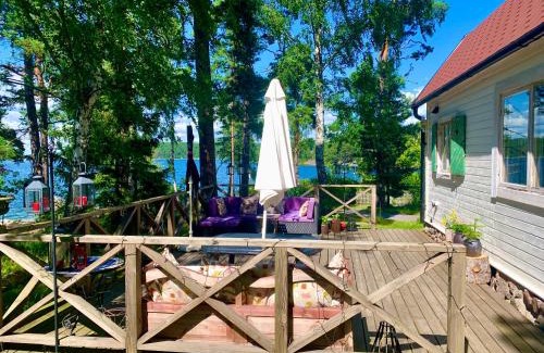 Varmdo House | Charmig stuga av rustik stil i Stockholms område