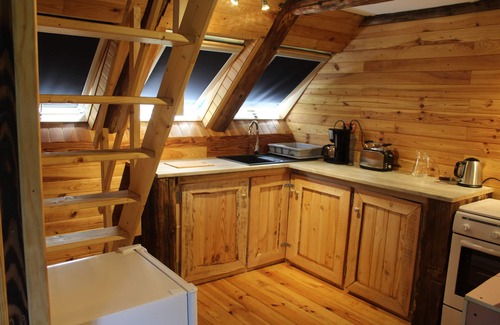Saint-Sauves-d'Auvergne Apartment | Charming cottage, private spa