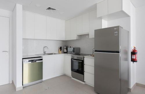 Umm Suqeim 3 Apartment | Charming 1-bd Apt, Mjl Community