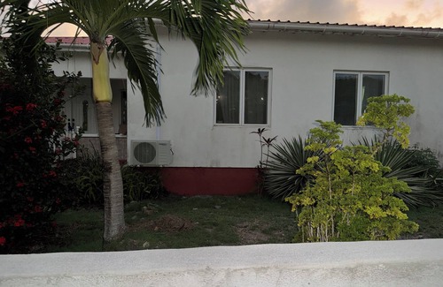Saint John Parish House | Charming 1-bedroom house with WiFi and AC in welcoming Saint John's