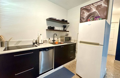 Middle River Terrace House | Charming 1-bedroom house in marvelous Fort Lauderdale with WiFi, AC, Parking