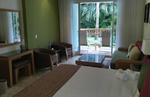 Las Jarretaderas Resort | Charming 1-bedroom Suite in lovely Nuevo Vallarta with fitness room, AC