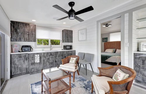 Stuart Cottage | Charming 1-bedroom cottage in Port Salerno Waterfront District with Boat Dock