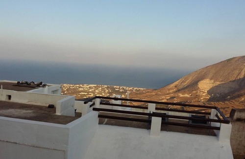 Pyrgos House | Charming 1705 Castle House in Pirgos Kallistis, Greece