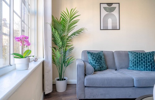 Westminster Apartment | Charming 1BR in London's Westminster