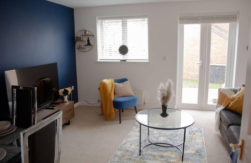 Newark upon Trent House | Charming 2-bed Home in the Heart of Nottingham