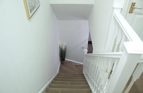 Newark upon Trent House | Charming 2-bed Home in the Heart of Nottingham