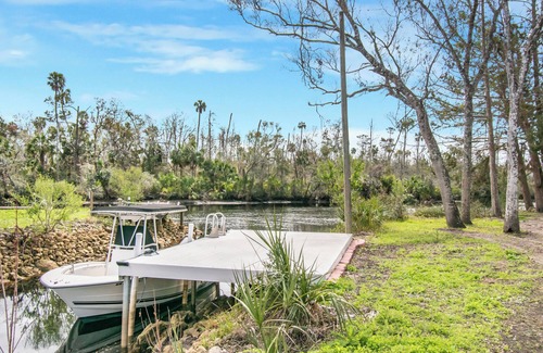 Steinhatchee House | Charming 2-bedroom house with AC, WiFi in Steinhatchee