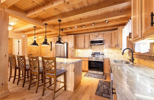 Moscow House | Charming 3-bedroom country house in Madison Township with AC, WiFi