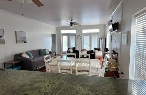 Henderson Point House | Charming 3-bedroom house on quiet cove in Pass Christian