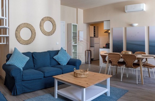 Cannes City Centre Apartment | Charming 3-bedroom apartment in delightful Cannes with AC, WiFi