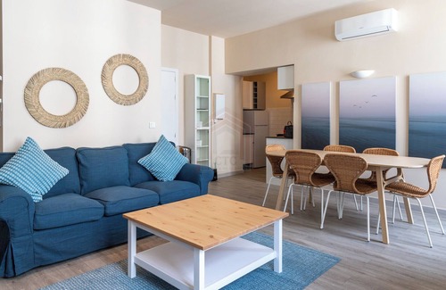 Cannes City Centre Apartment | Charming 3-bedroom apartment in delightful Cannes with AC, WiFi