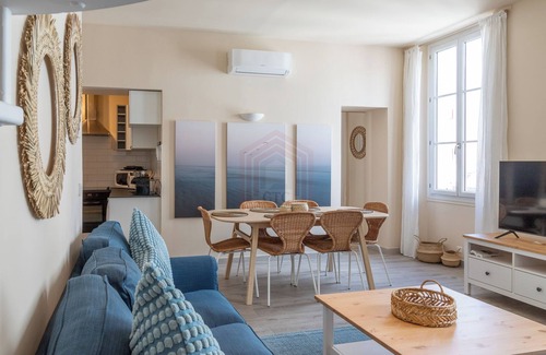 Cannes City Centre Apartment | Charming 3-bedroom apartment in delightful Cannes with AC, WiFi