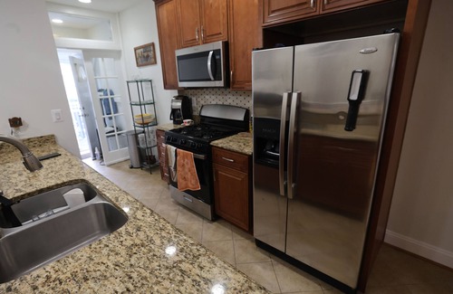 Eckington House | Charming 3-bedroom house with WiFi, AC in excellent Washington