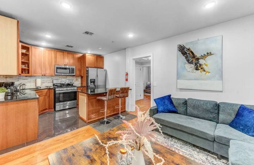 West New York Apartment | Charming 3BHK - 15 mins bus ride to Time Sq., NYC