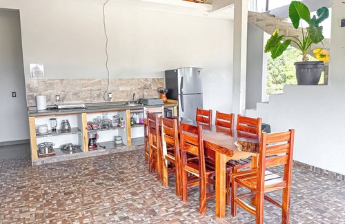 Brisas de Zicatela Villa | Charming 4-bedroom villa with WiFi and AC in fabulous Puerto Escondido