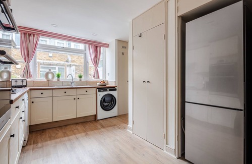 Oval Apartment | Charming 4BR River Thames & Tate Britain