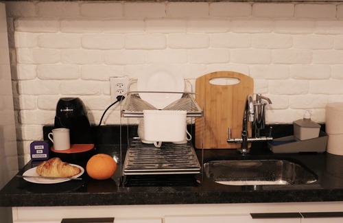 Rio Vermelho Apartment | Charming and cozy - Pool, beach and location.