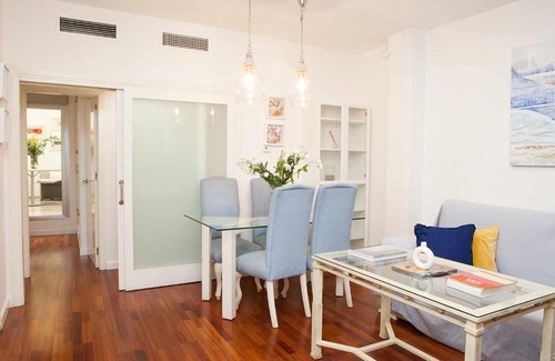 San Vicente Apartment | Charming apartment with pool and garage