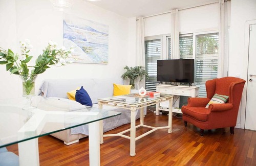 San Vicente Apartment | Charming apartment with pool and garage