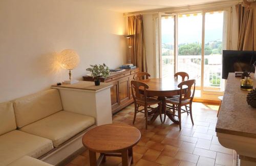 Cogolin Apartment | Charming Apt With Balcony In The Heart Of Cogolin