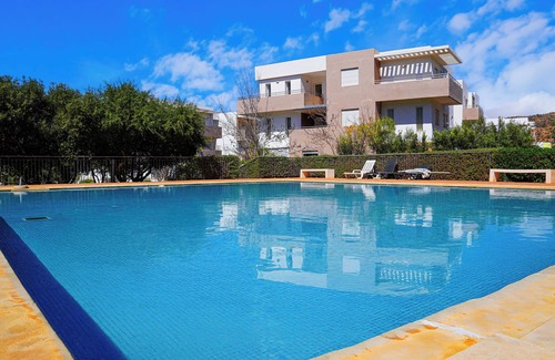 Tamrhakht Apartment | Charming Apt with Pool, Sea View & Large Terrace, in peaceful Imi Ouaddar