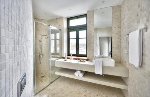 Thissio Villa | Charming Athens Villa 1 Bedroom Villa Kyoraku Panoramic Acropolis View Platia Agion Asomaton