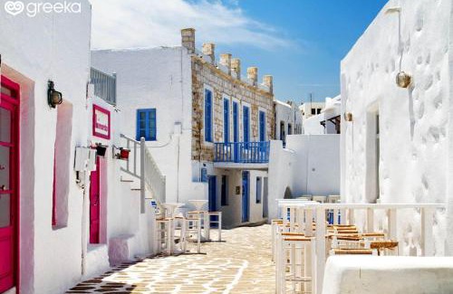 Thissio Villa | Charming Athens Villa 1 Bedroom Villa Kyoraku Panoramic Acropolis View Platia Agion Asomaton