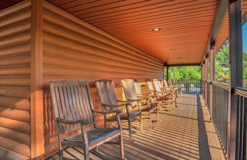 Gatlinburg - Pigeon Forge Ski Chalet | Charming Cabin near Smoky Mountains