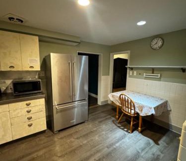 Niagara Falls House | Charming Cape Cod Bungalow at Niagara Falls, NY!