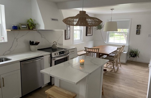 Camp Hill House | Charming Cape Cod close to downtown Harrisburg
