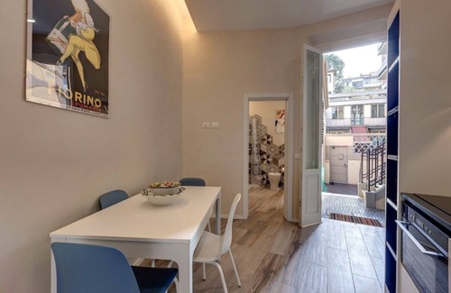 Le Cure Apartment | Charming Central Apartment for Mid & Long-Term Rentals Near Piazza della Libertà
