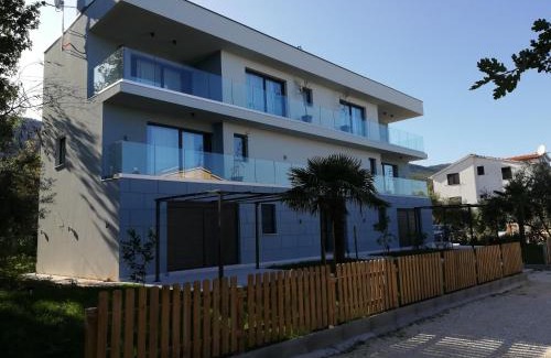 Drenje Apartment | Charming Coastal Escape with Sea Views - 7 Guests