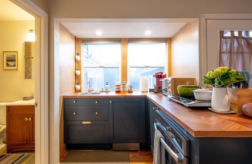 Normal Heights Apartment | Charming cottage near Adams with rooftop deck