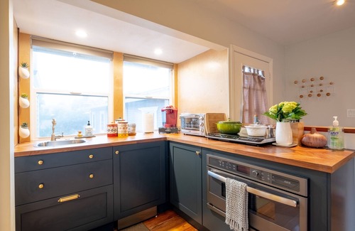Normal Heights Apartment | Charming cottage near Adams with rooftop deck
