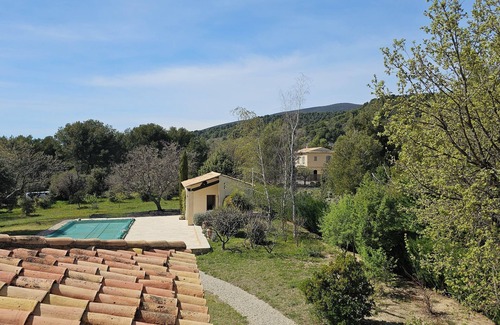 Cucuron House | Charming green setting in the heart of the Luberon, near Cucuron, large swimming pool