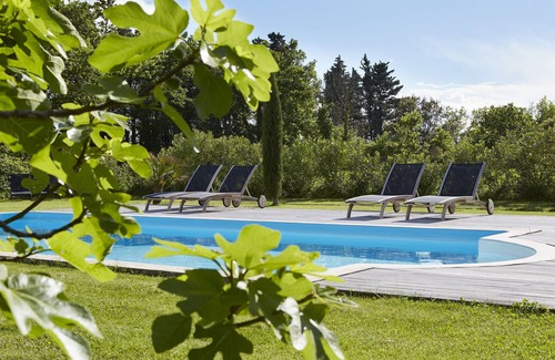 Sarrians House | Charming guest house in the countryside with large garden and large swimming pool