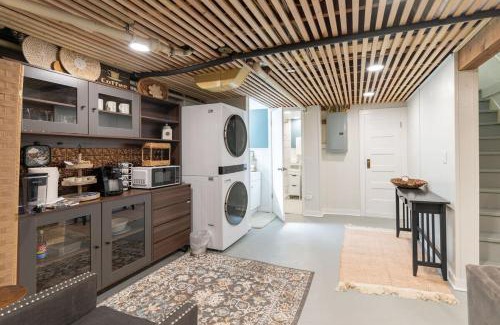 Northtown House | Charming Historic 4 bed -Nearby Eats, Brewery, Shops, Park