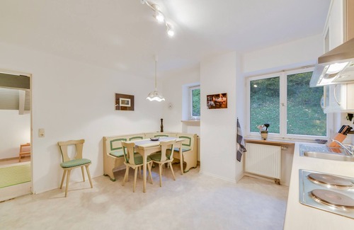 Samerberg Apartment | Charming Holiday Apartment “Ferienwohnung Keul” with Mountain View