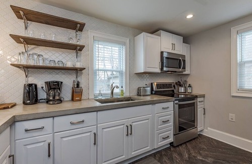 Harters Heights House | Charming home 1 mile to ND Families Welcome